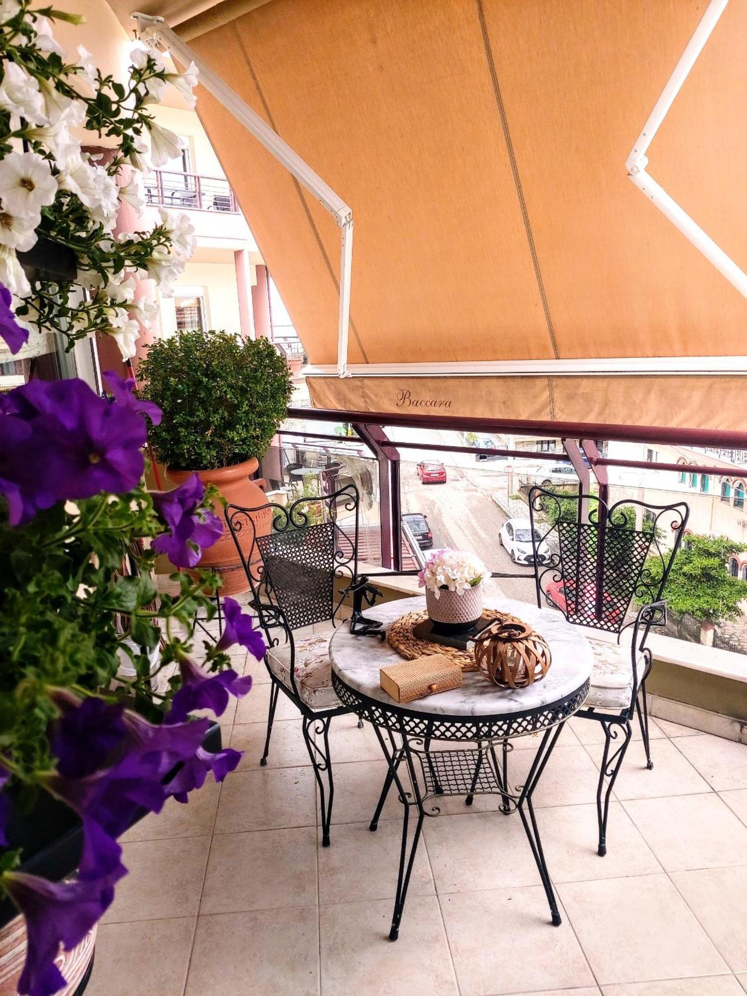 Classic Apartment With Beautiful View 卡斯托里亚 外观 照片